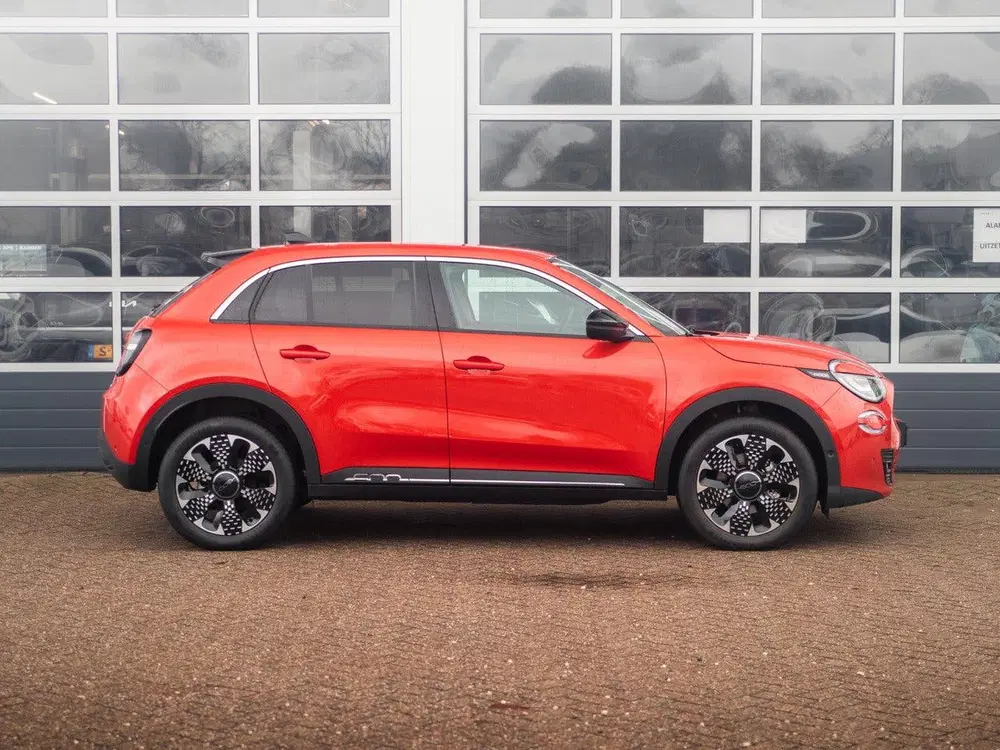 Fiat 600e La Prima 54 kWh uit 2025, foto 4