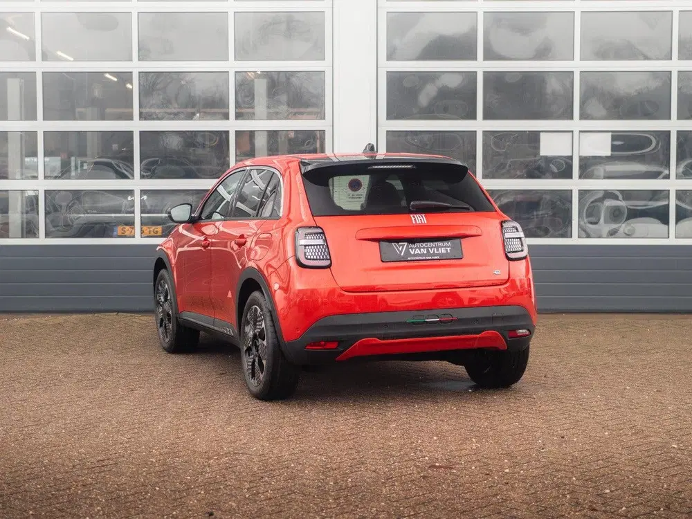 Fiat 600e La Prima 54 kWh uit 2025, foto 7