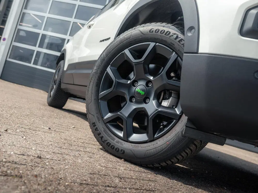 Jeep Avenger 1.2T 4xe Overland uit 2025, foto 4
