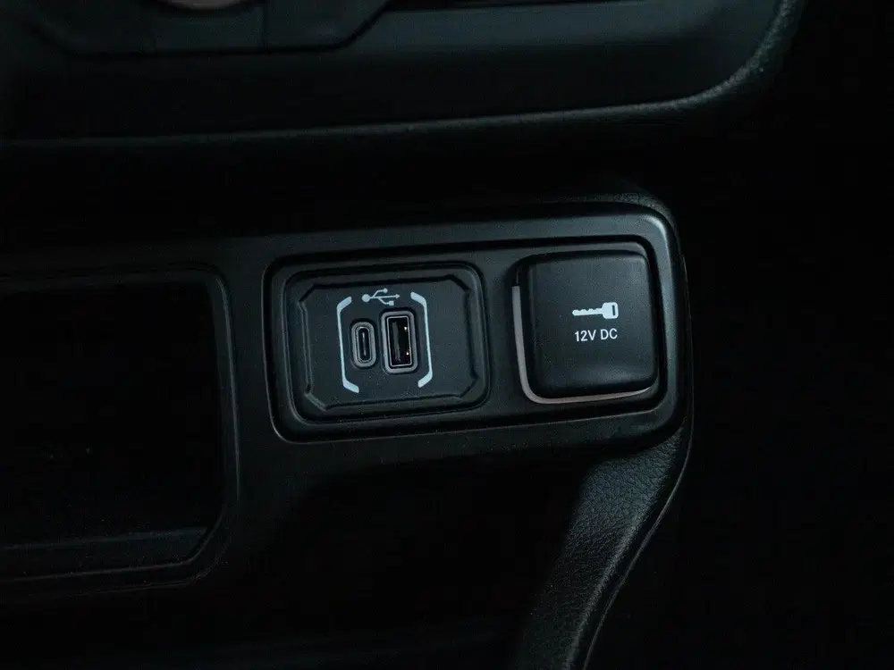 Jeep Renegade 1.5T e-Hybrid Summit uit 2024, foto 18