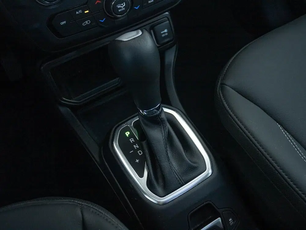 Jeep Renegade 1.5T e-Hybrid Summit uit 2024, foto 19