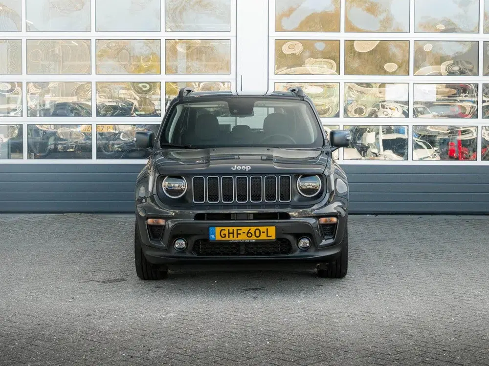 Jeep Renegade 1.5T e-Hybrid Summit uit 2024, foto 2