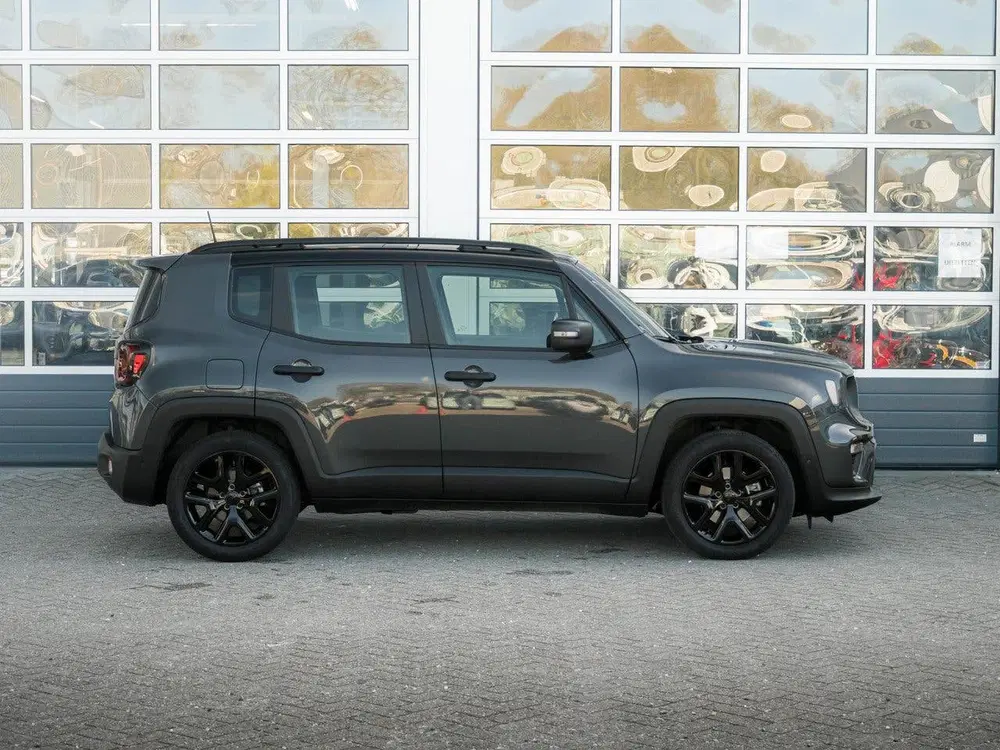 Jeep Renegade 1.5T e-Hybrid Summit uit 2024, foto 4