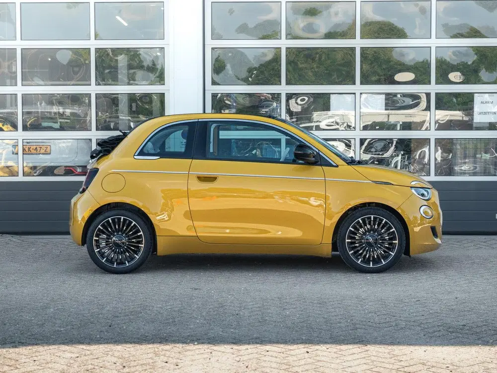 Fiat 500C Hybrid La Prima Cabrio uit 2026, foto 4