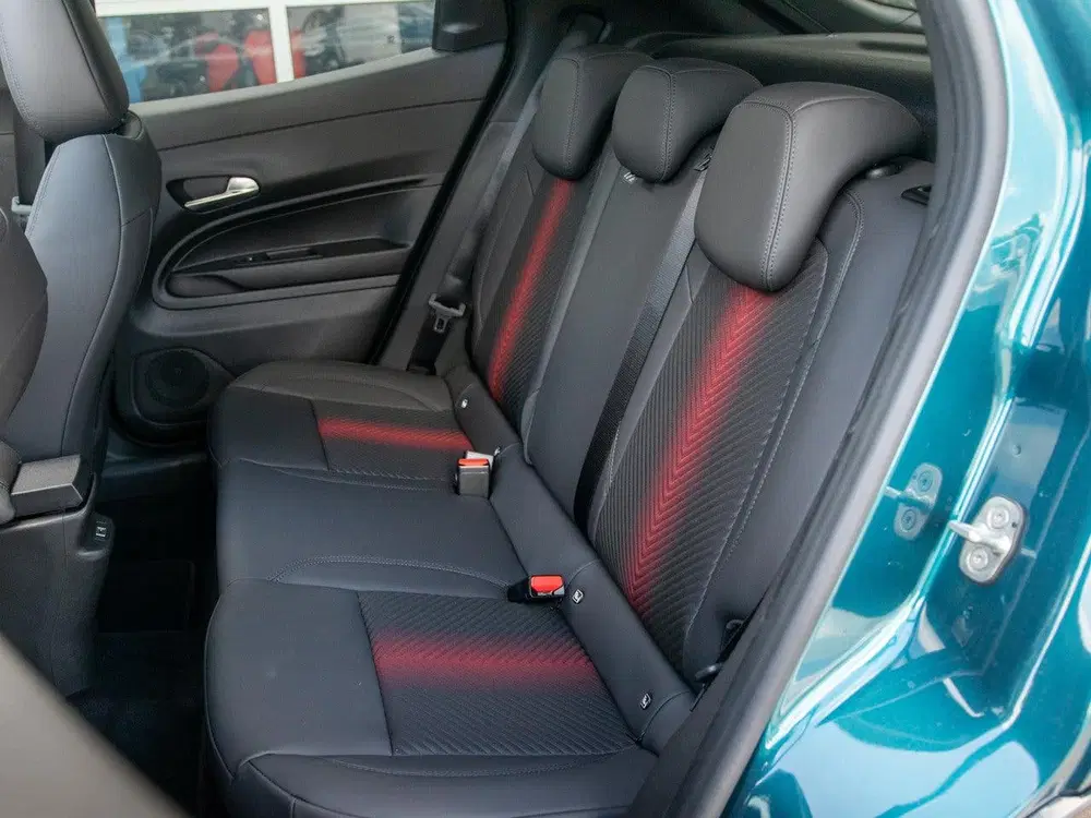 Alfa Romeo Junior 1.2 Turbo Hybrid Ibrida Ti uit 2026, foto 15