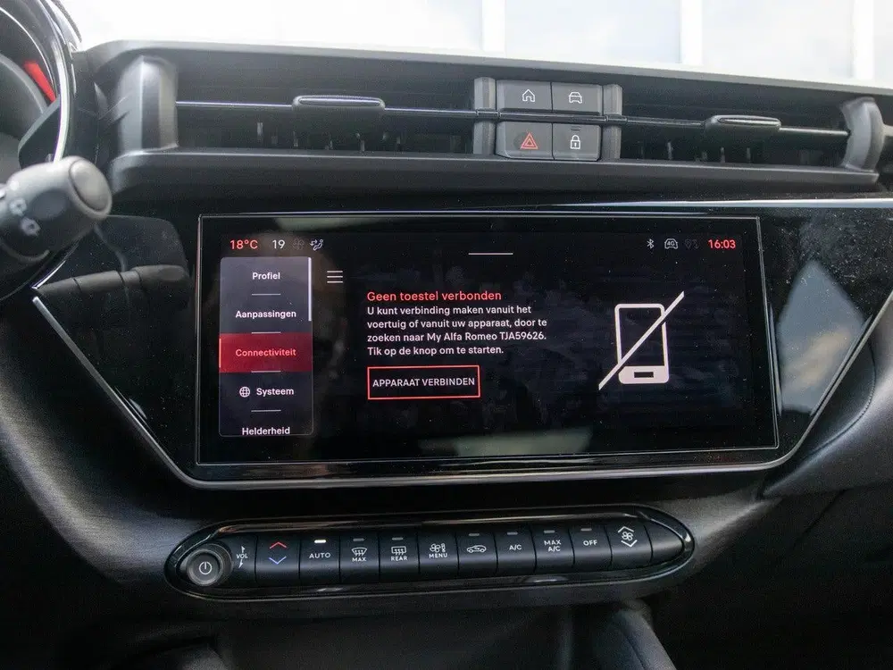 Alfa Romeo Junior 1.2 Turbo Hybrid Ibrida Ti uit 2026, foto 20
