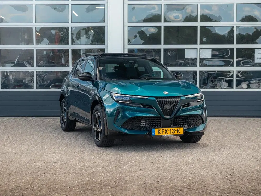 Alfa Romeo Junior 1.2 Turbo Hybrid Ibrida Ti uit 2026, foto 3