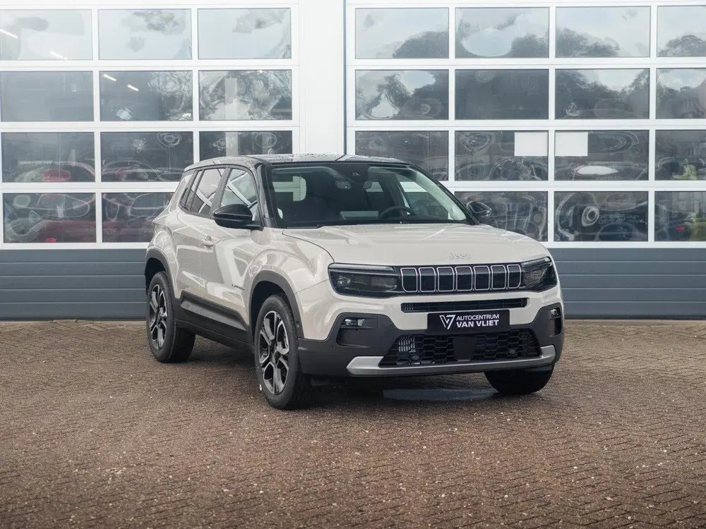 Jeep Avenger 1.2 e-Hybrid Summit uit 2025, foto 3