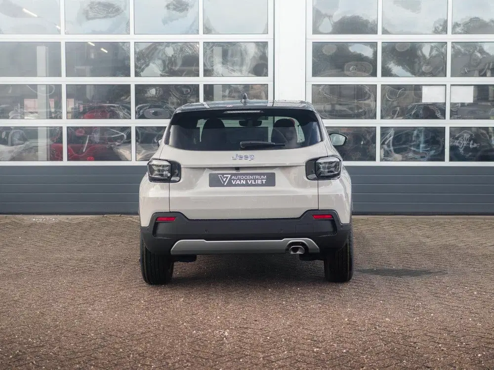 Jeep Avenger 1.2 e-Hybrid Summit uit 2025, foto 6
