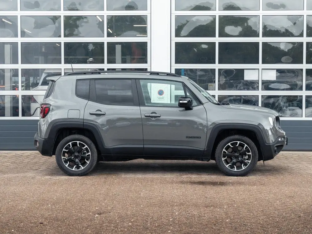 Jeep Renegade 4xe 240 Plug-in Hybrid Electric New Upland uit 2023, foto 4