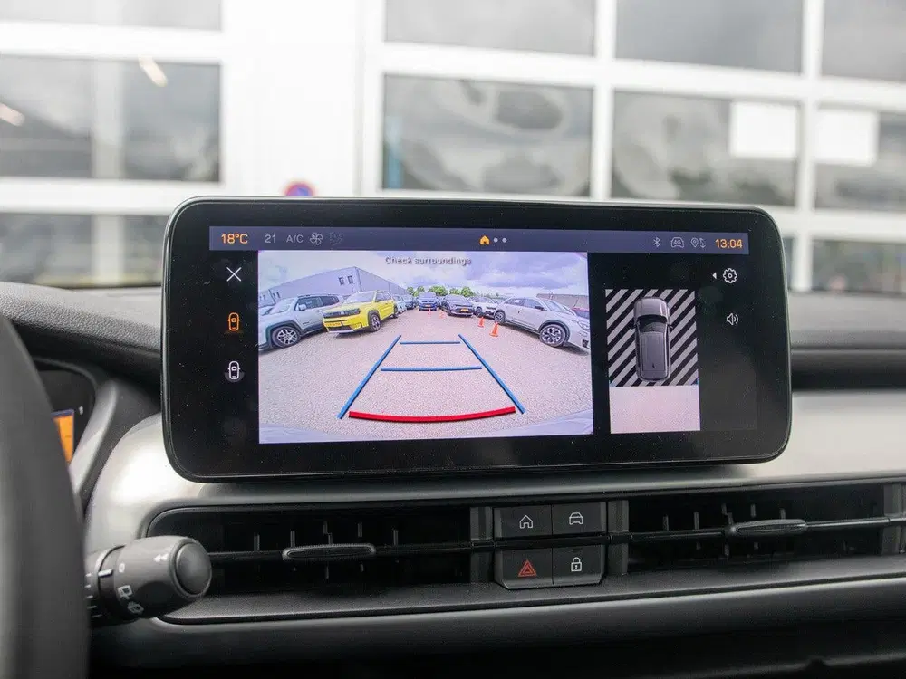 Jeep Avenger 1.2 e-Hybrid Summit uit 2025, foto 14