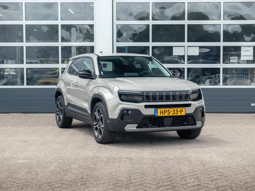 Jeep Avenger 1.2 e-Hybrid Summit uit 2025, foto 3