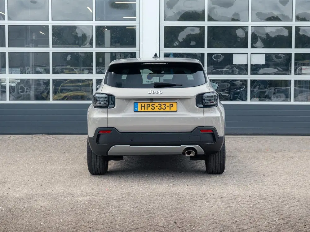 Jeep Avenger 1.2 e-Hybrid Summit uit 2025, foto 6