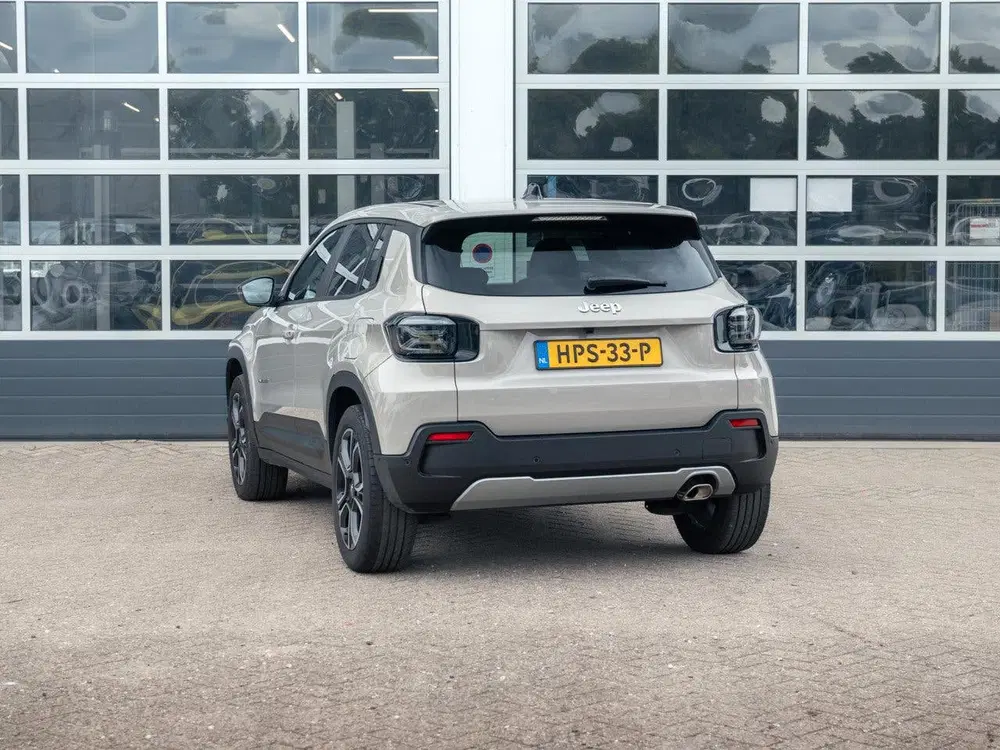 Jeep Avenger 1.2 e-Hybrid Summit uit 2025, foto 7