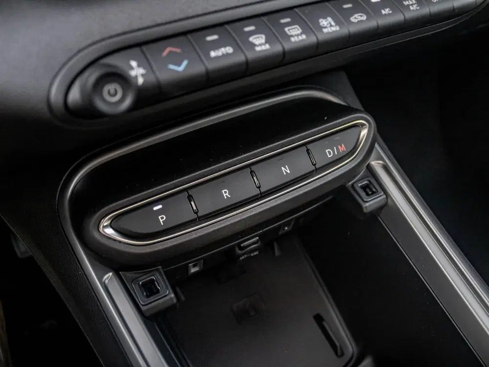 Jeep Avenger 1.2 e-Hybrid Summit uit 2025, foto 19