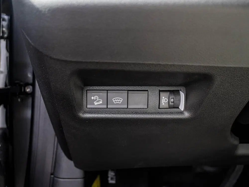 Jeep Avenger 1.2 e-Hybrid Summit uit 2025, foto 20