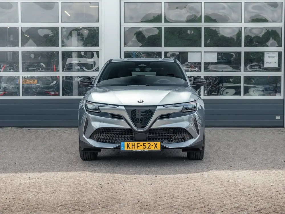 Alfa Romeo Junior Elettrica Speciale 54 kWh uit 2026, foto 2