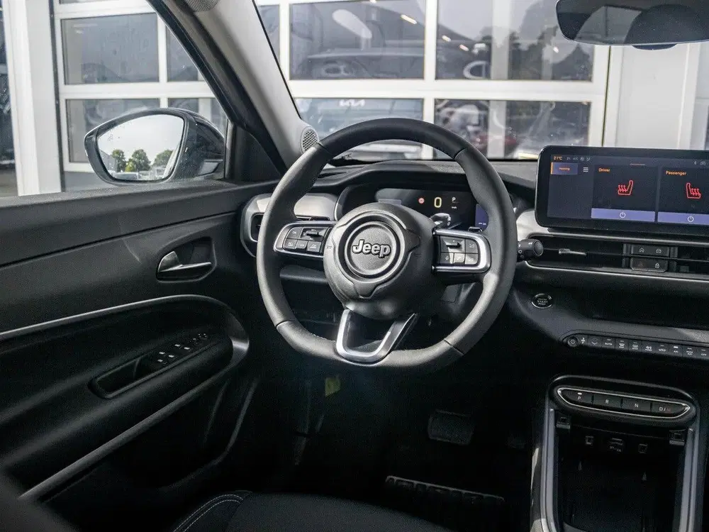 Jeep Avenger 1.2 e-Hybrid Summit uit 2025, foto 13