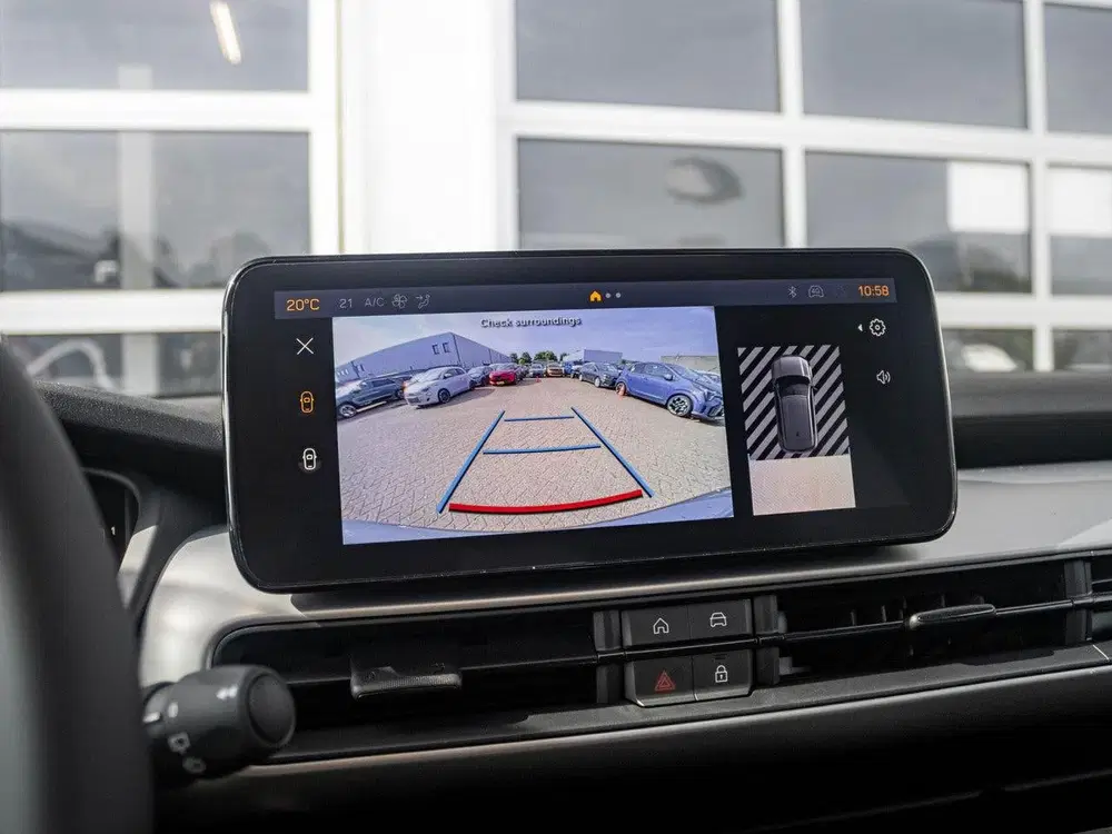 Jeep Avenger 1.2 e-Hybrid Summit uit 2025, foto 14