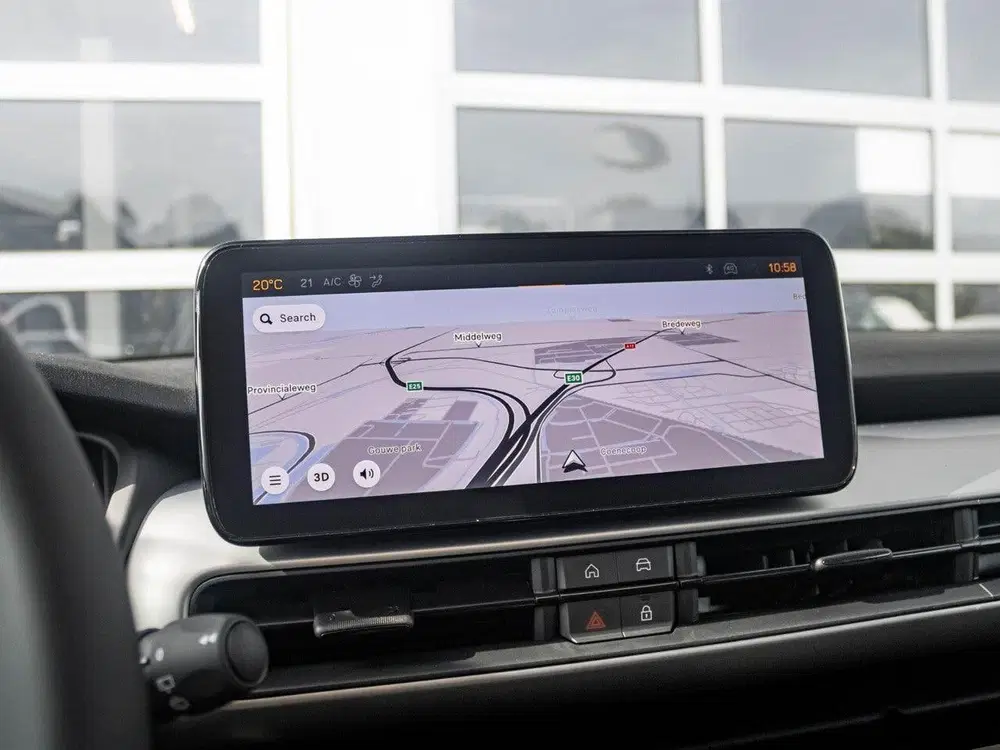 Jeep Avenger 1.2 e-Hybrid Summit uit 2025, foto 15