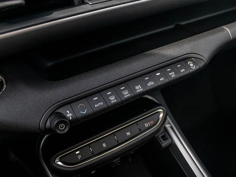 Jeep Avenger 1.2 e-Hybrid Summit uit 2025, foto 17
