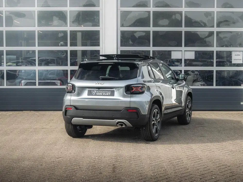Jeep Avenger 1.2 e-Hybrid Summit uit 2025, foto 5