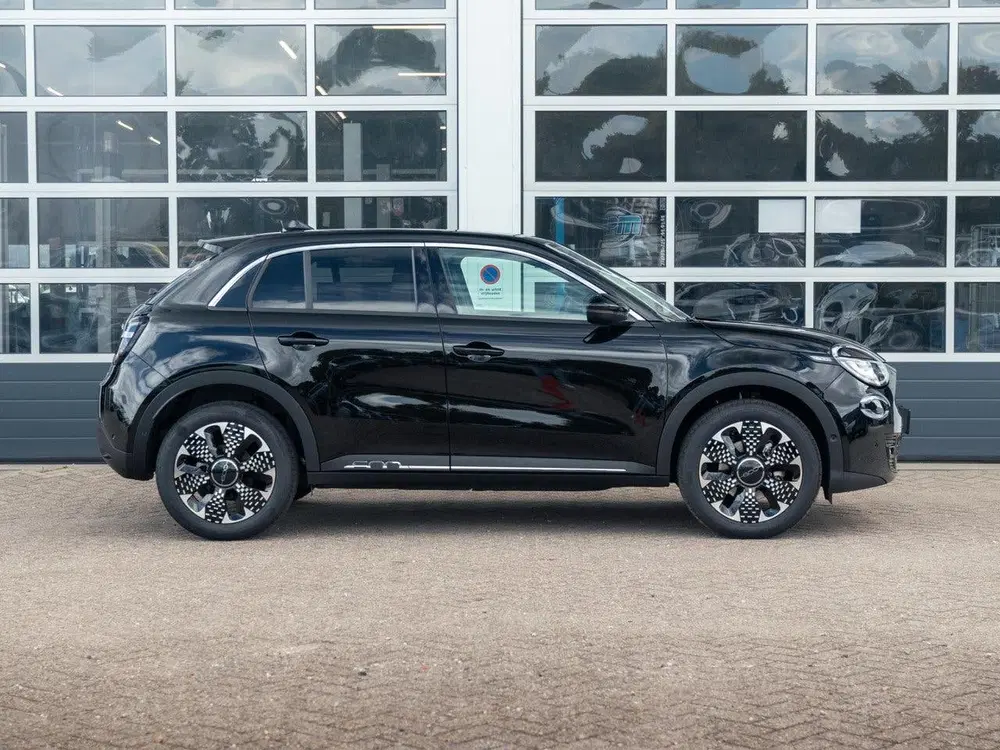 Fiat 600e La Prima 54 kWh uit 2026, foto 4