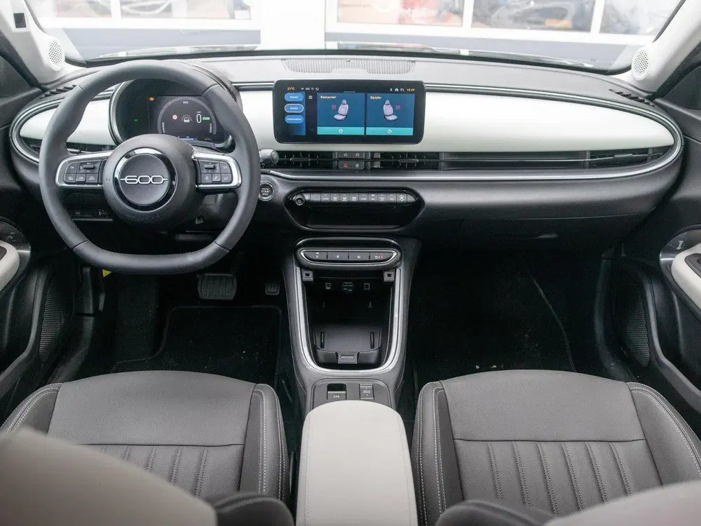 Fiat 600e La Prima 54 kWh uit 2026, foto 9