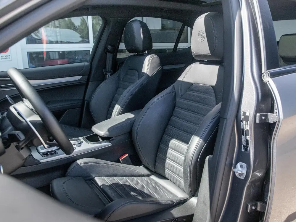 Alfa Romeo Stelvio 2.0 Turbo 280pk AWD Veloce uit 2024, foto 15