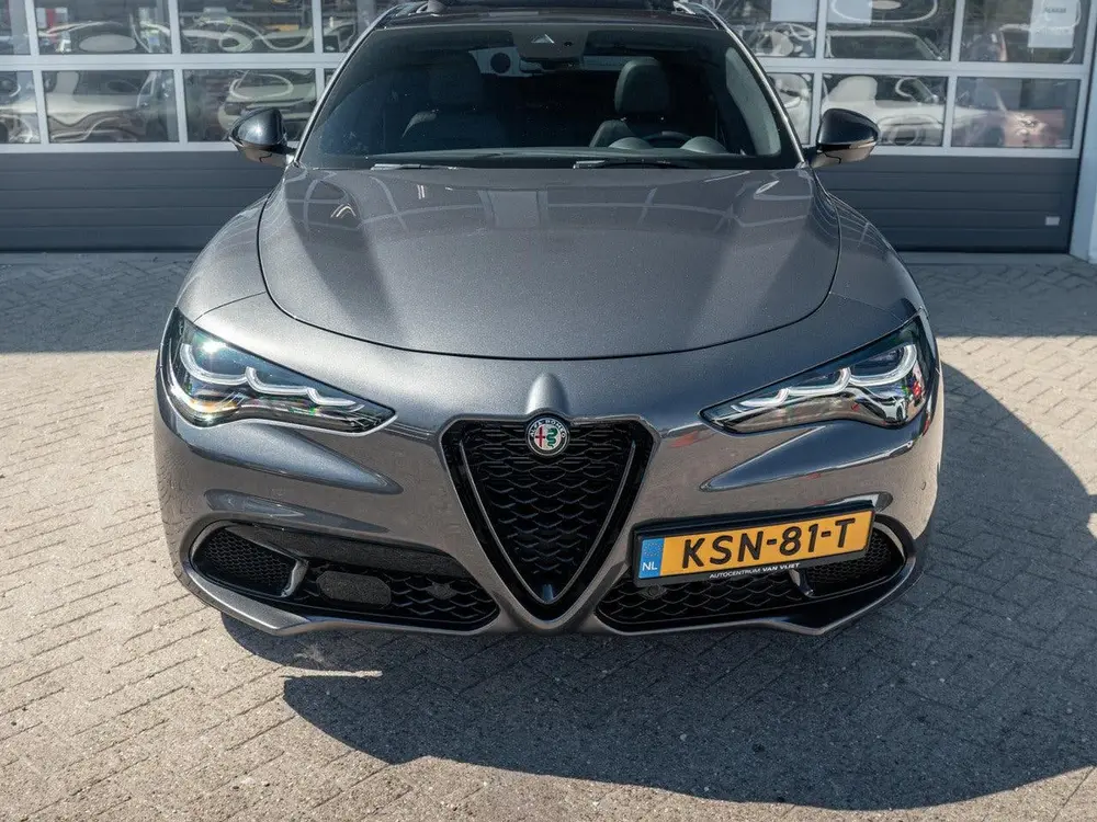Alfa Romeo Stelvio 2.0 Turbo 280pk AWD Veloce uit 2024, foto 3