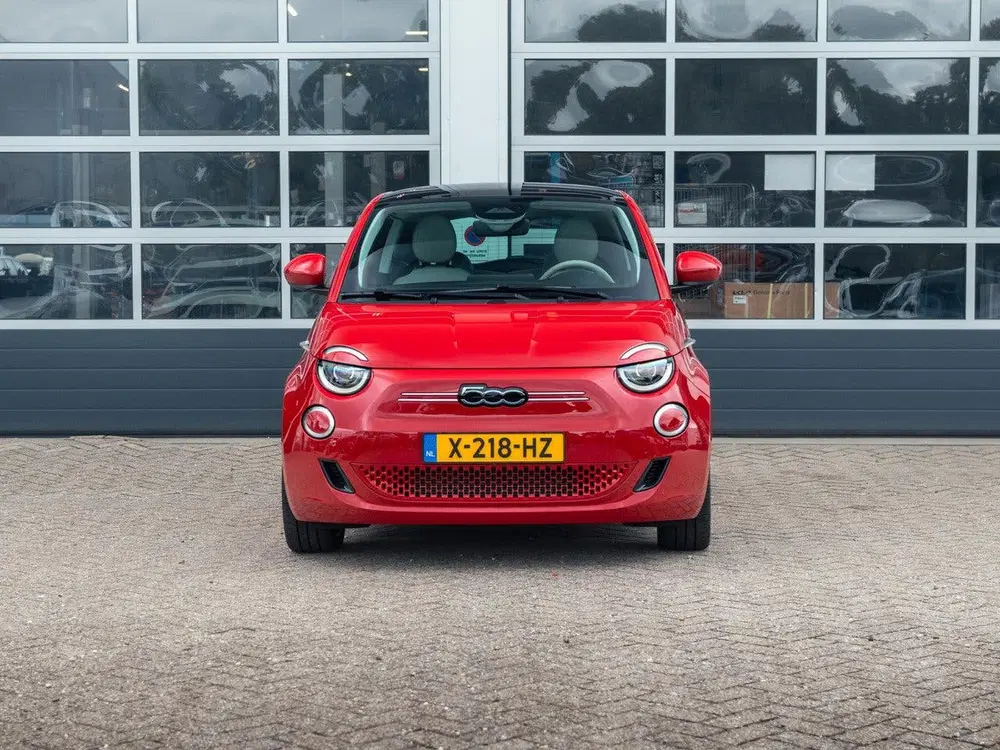 Fiat 500e 3+1 La Prima 42 kWh uit 2024, foto 2