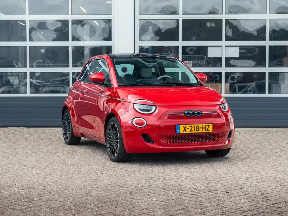 Fiat 500e 3+1 La Prima 42 kWh uit 2024, foto 3