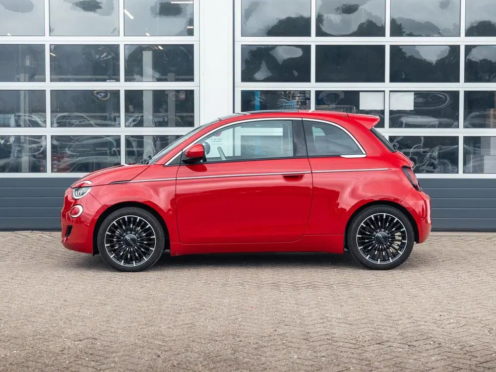 Fiat 500e 3+1 La Prima 42 kWh uit 2024, foto 9