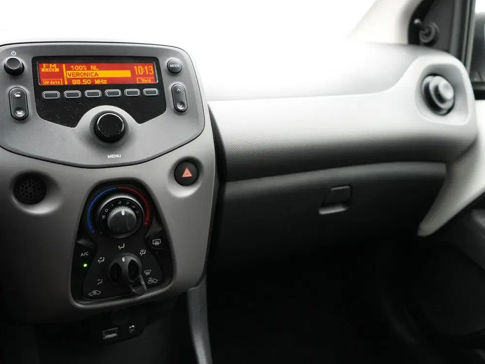 Peugeot 108 1.0 e-VTi Active uit 2021, foto 13
