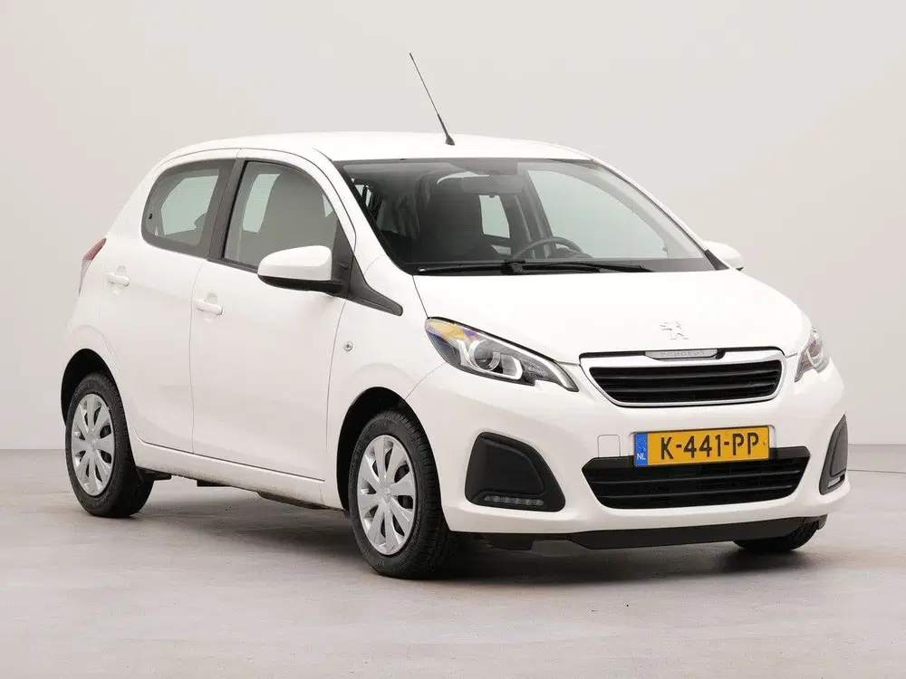 Peugeot 108 1.0 e-VTi Active uit 2021, foto 2