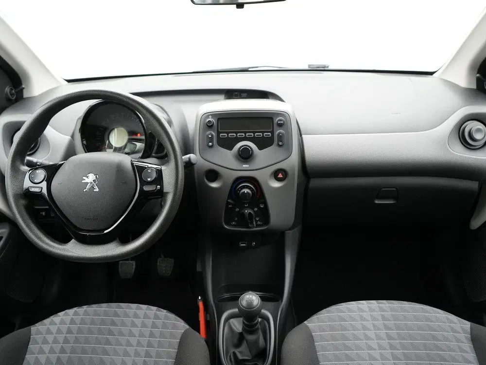 Peugeot 108 1.0 e-VTi Active uit 2021, foto 4