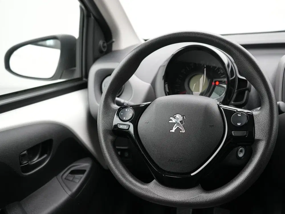 Peugeot 108 1.0 e-VTi Active uit 2021, foto 5