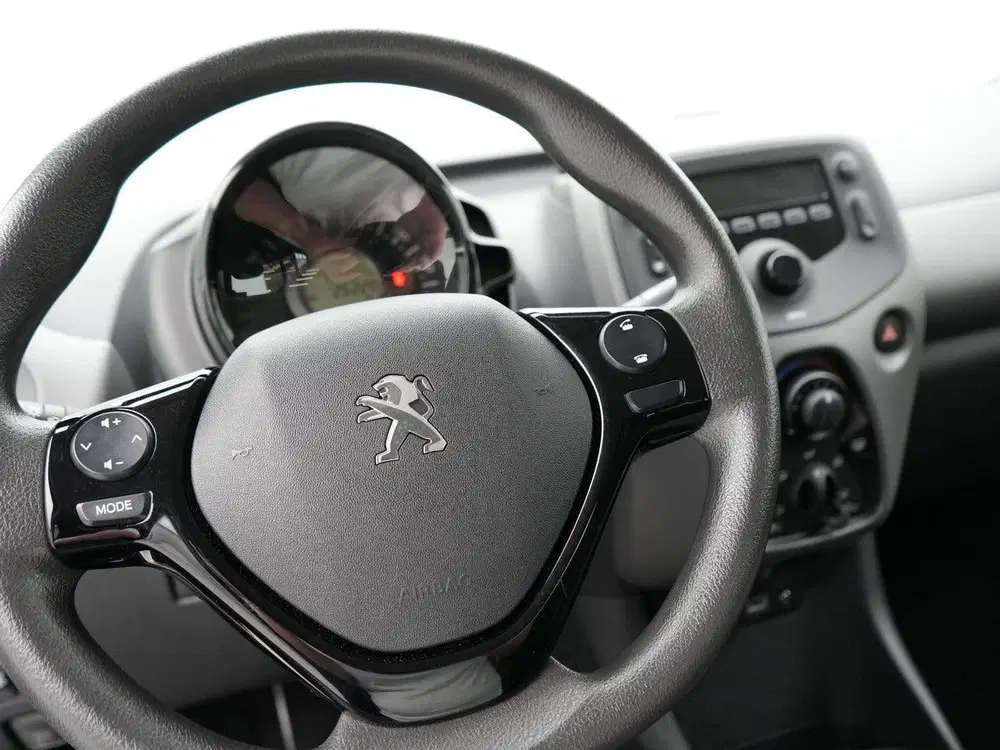 Peugeot 108 1.0 e-VTi Active uit 2021, foto 8