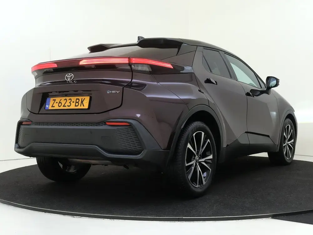 Toyota C-Hr 1.8 Hybrid 140 First Edition Navigatie uit 2024, foto 11