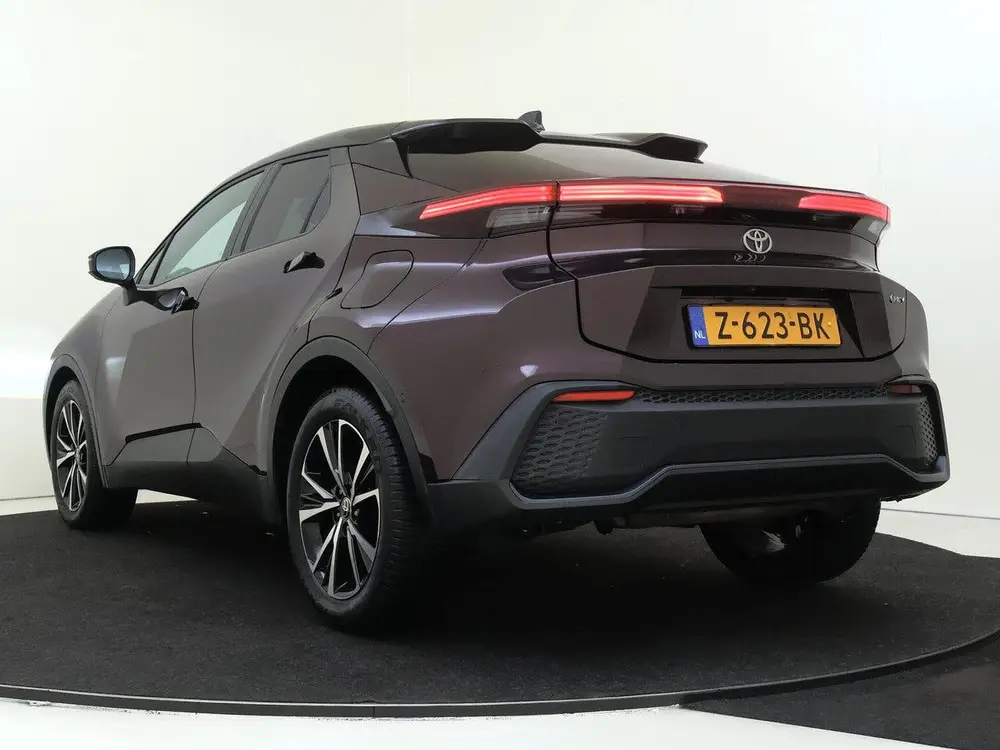 Toyota C-Hr 1.8 Hybrid 140 First Edition Navigatie uit 2024, foto 4