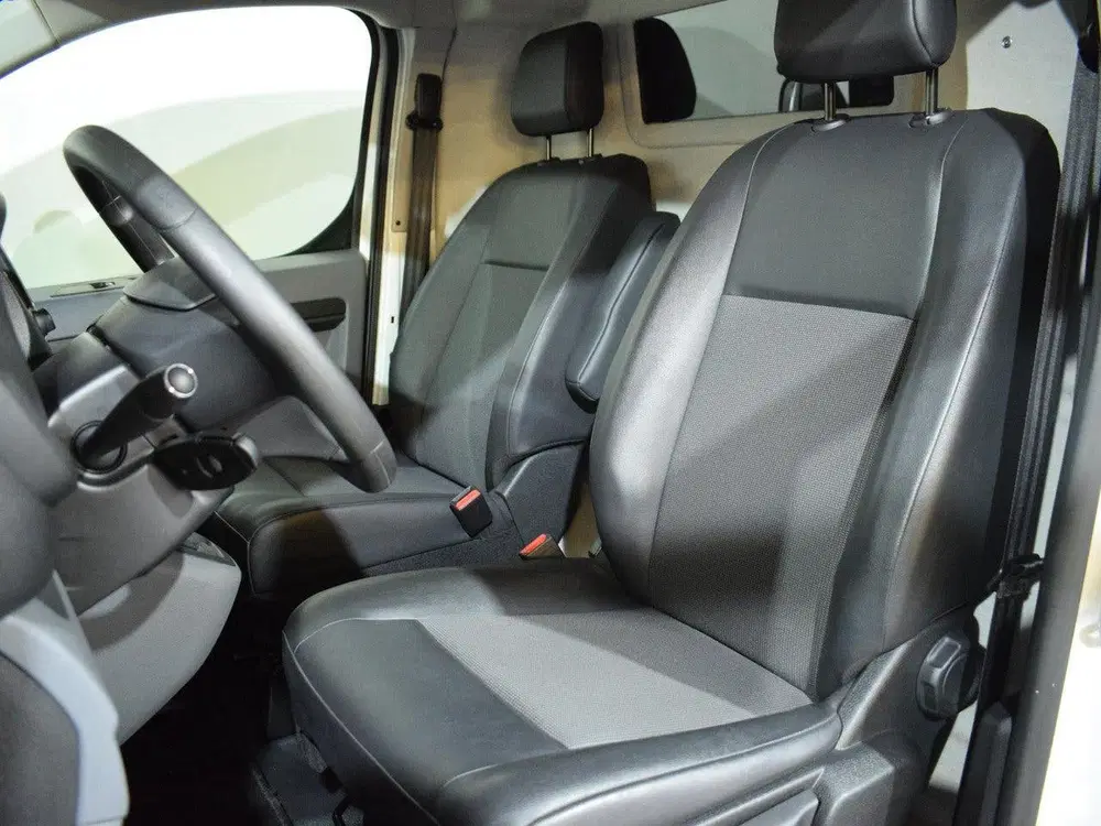 Peugeot Expert 2.0 BlueHDI 120 Compact Premium LAADRUIMTE uit 2021, foto 15