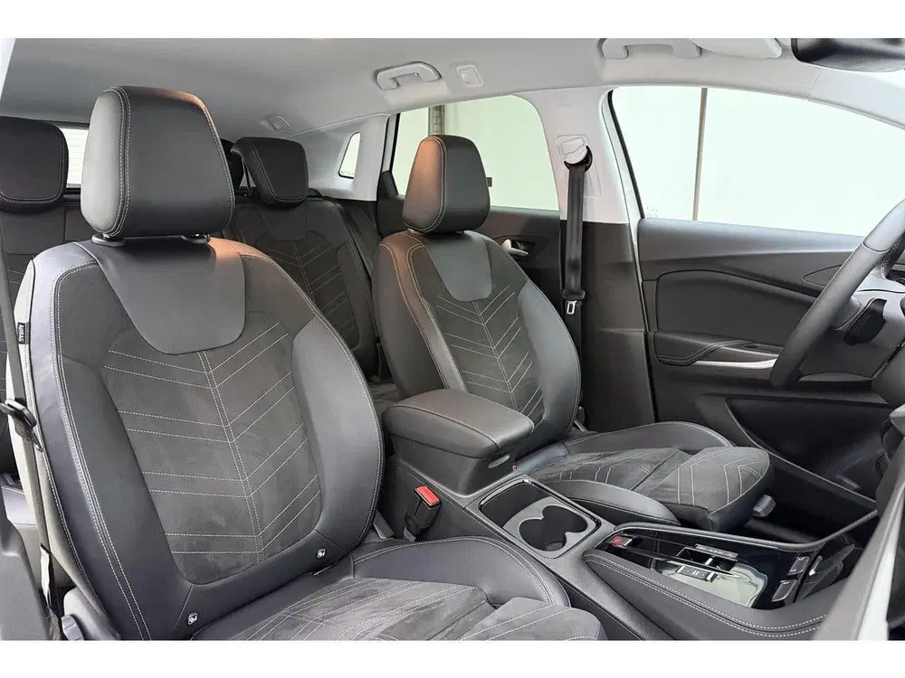 Opel Grandland 1.2 Turbo Automaat Business Elegance uit 2024, foto 17
