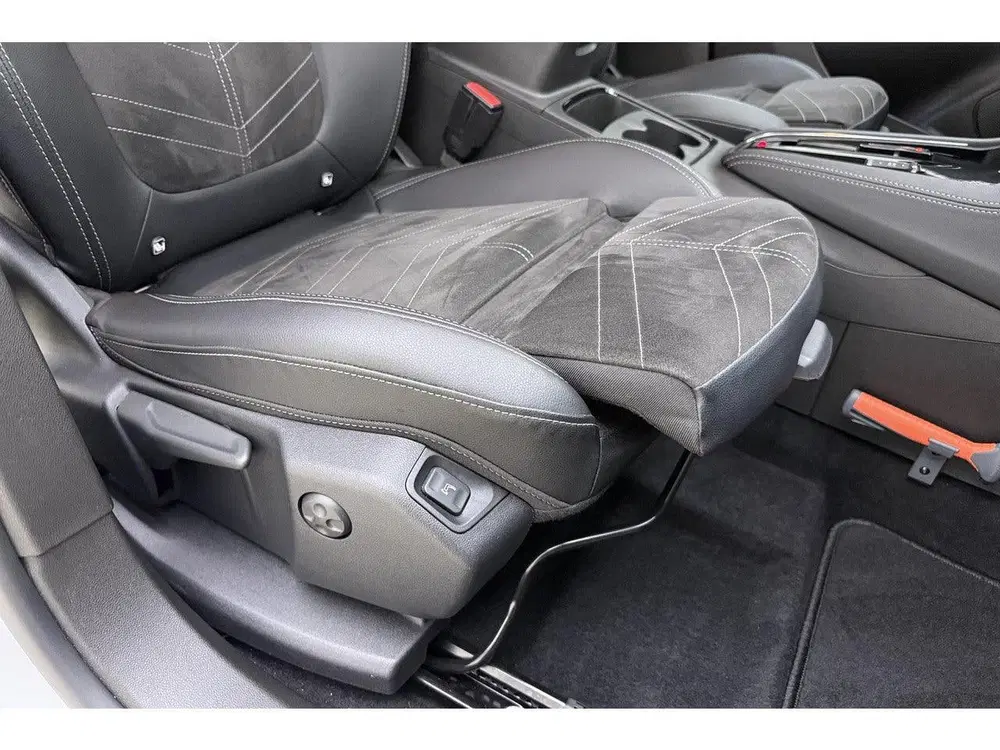 Opel Grandland 1.2 Turbo Automaat Business Elegance uit 2024, foto 18