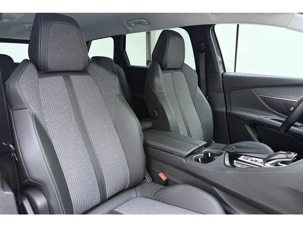 Peugeot 5008 1.2 Turbo 130pk Allure EAT8 uit 2021, foto 19