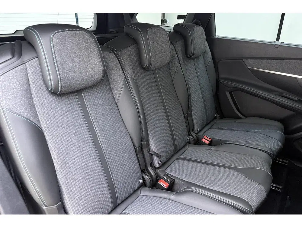 Peugeot 5008 1.2 Turbo 130pk Allure EAT8 uit 2021, foto 20
