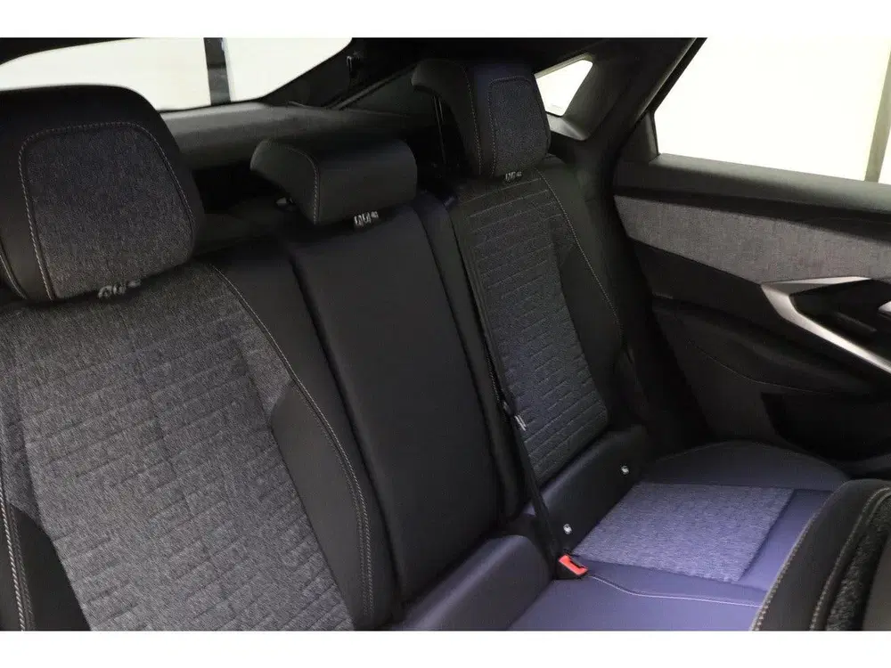 Peugeot 3008 1.2 Hybrid 145 Allure DEMO VOORDEEL € 6.00 uit 2025, foto 19