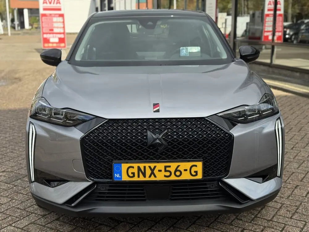 DS Automobiles DS 3 DS DS 3 Hybrid 136pk Performance Line Auto uit 2024, foto 2