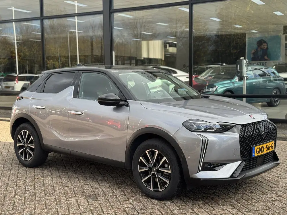 DS Automobiles DS 3 DS DS 3 Hybrid 136pk Performance Line Auto uit 2024, foto 3
