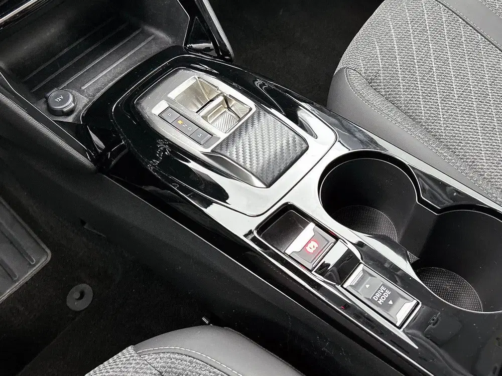 Peugeot 208 Hybrid 100 e-DCS6 Allure uit 2024, foto 18