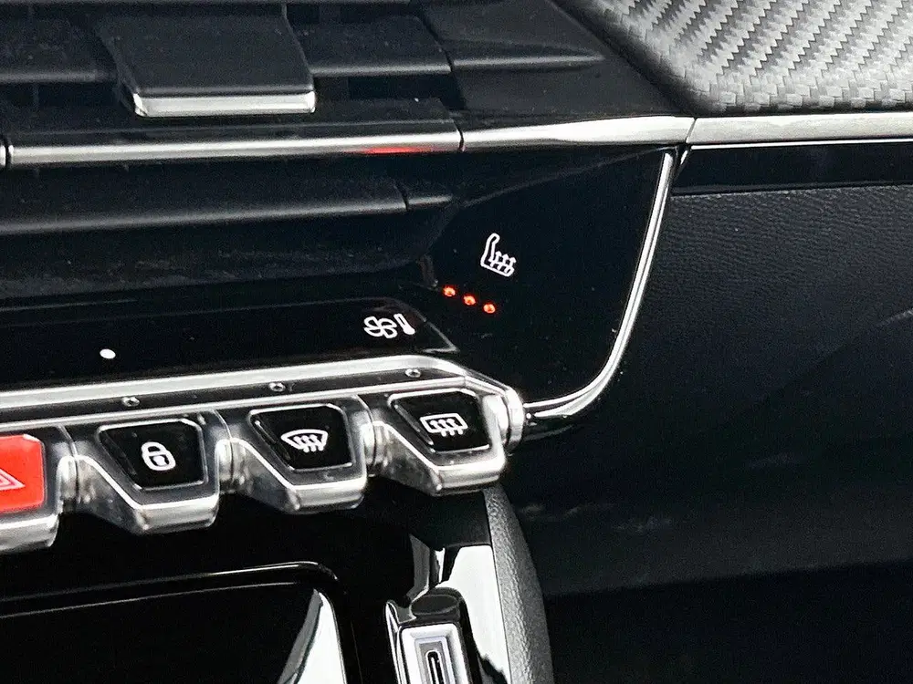 Peugeot 208 Hybrid 100 e-DCS6 Allure uit 2024, foto 7